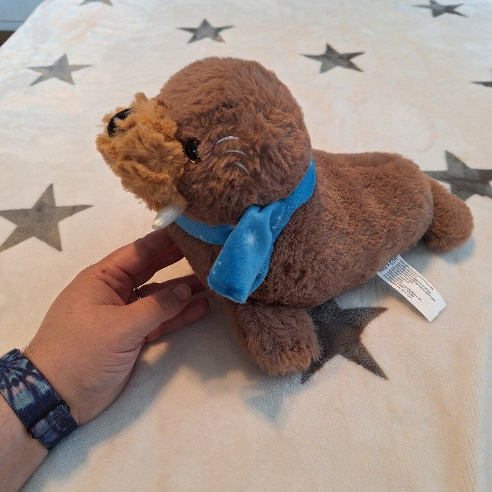 Walrus‎ Kelly Toy Plush Stuffed 2021 Tusks Scarf Hard Eyes Super Soft